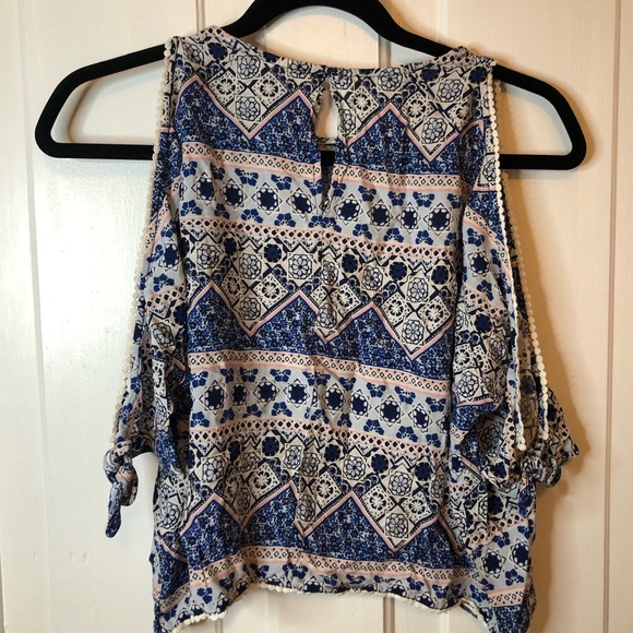 NWOT Divided Cold-Shoulder Top - Picture 2 of 3